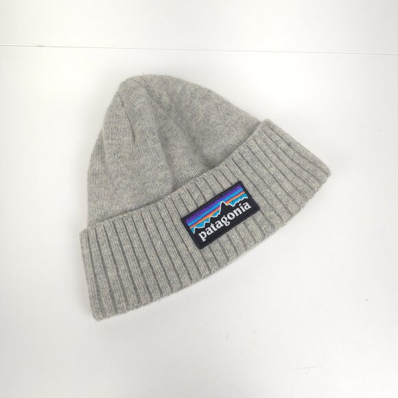 Patagonia Brodeo Beanie P-6 Logo Drifter Grey Unisex - Picture 4 of 7